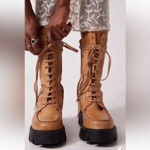 Free People Jones leather lace up lug sole 🥾 boots. Fits like a size 7.5